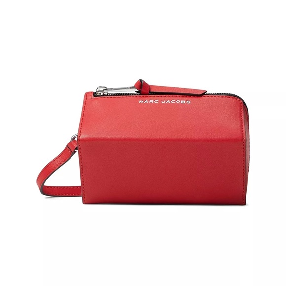 ❌❌❌ SOLD ❌❌❌ Marc Jacobs THE WEDGE Crossbody Phone Case True Red - Picture 4 of 6